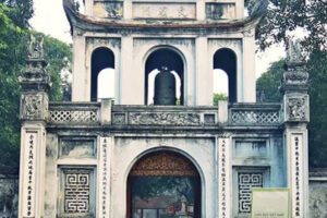 Trường đại học đầu tiên của Việt Nam Trường đại học đầu tiên của Việt Nam